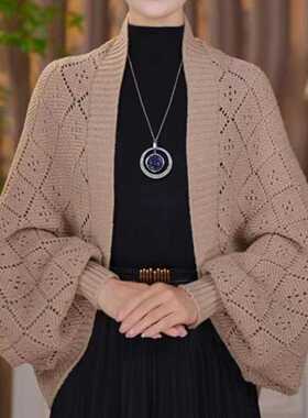 春秋多功能披肩外搭女2026新款针织保暖围巾披肩两用宽松百搭开衫