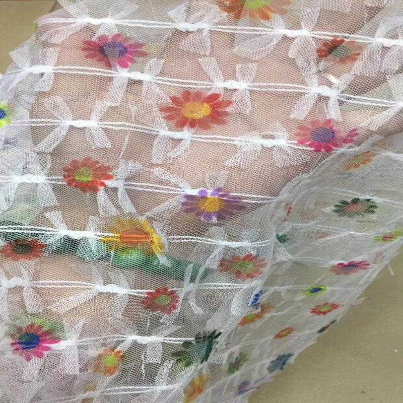 新款直销多色清新网纱绣花布直销小雏菊花网布刺绣女童连衣裙蕾丝