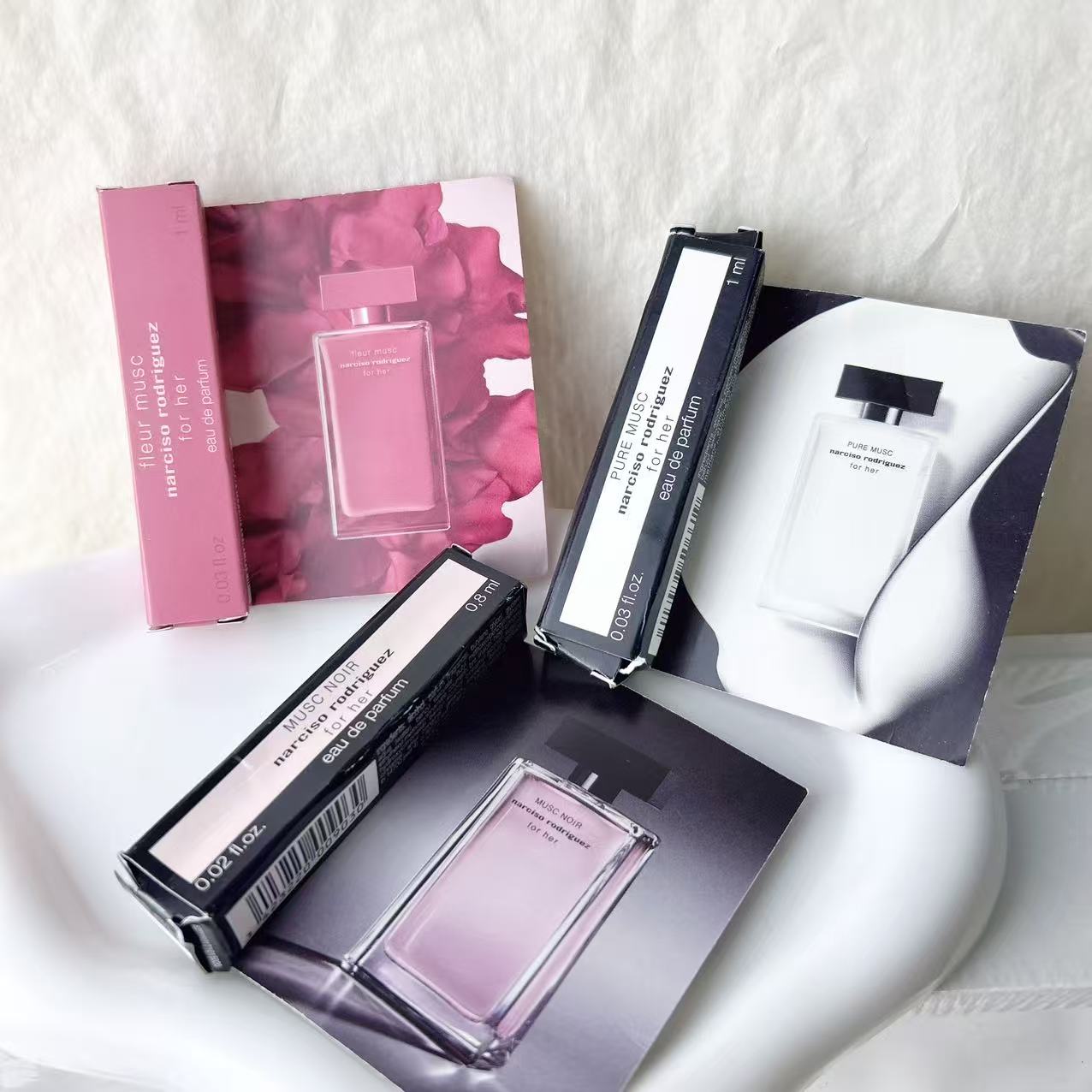 NARCISO纳西素纯粹迷情/深邃迷情/花之缪斯香水试管小样图片