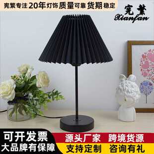 现代简约卧室金属小台灯欧式 温馨创意书房客厅led床头灯 时尚 个性