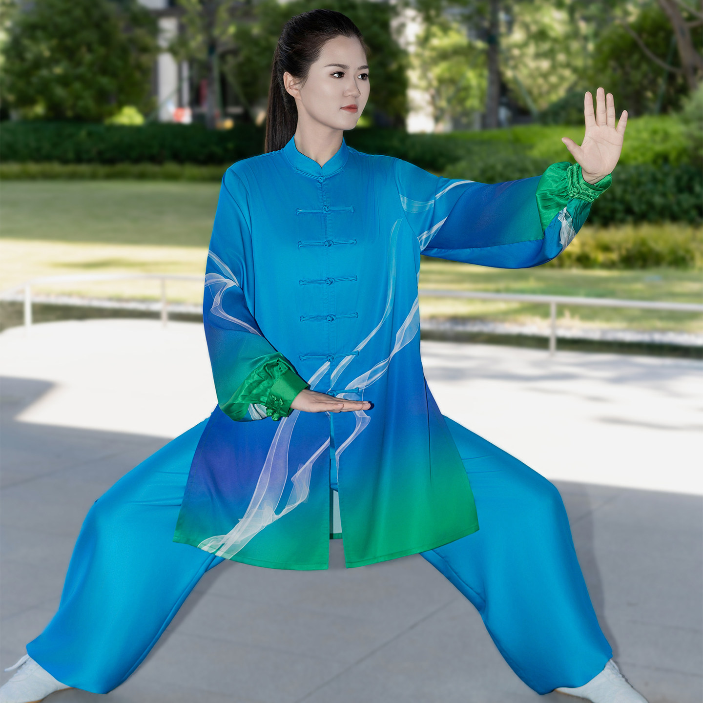 恋太极新款太极服渐变色飘逸练功表演出服男女款太极拳武术服春夏