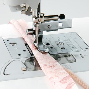 歌手电动家用多功能缝纫机配件可调拉炼嵌绳滚布条管单面压脚