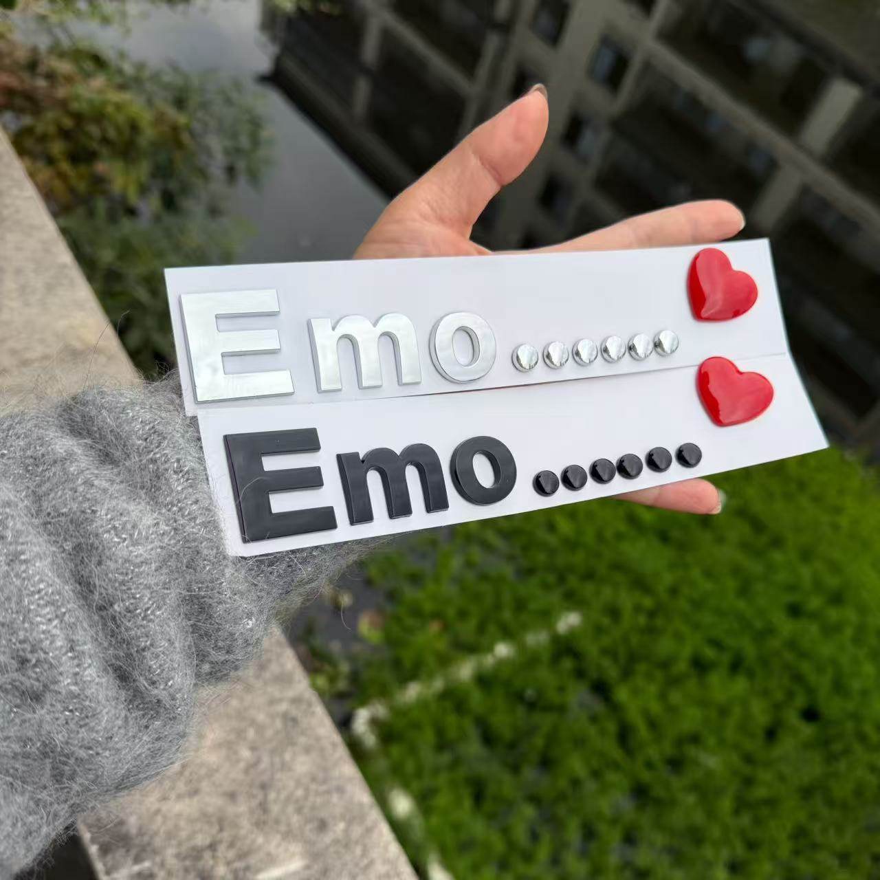 汽车3D立体EMO字母创意车尾标贴