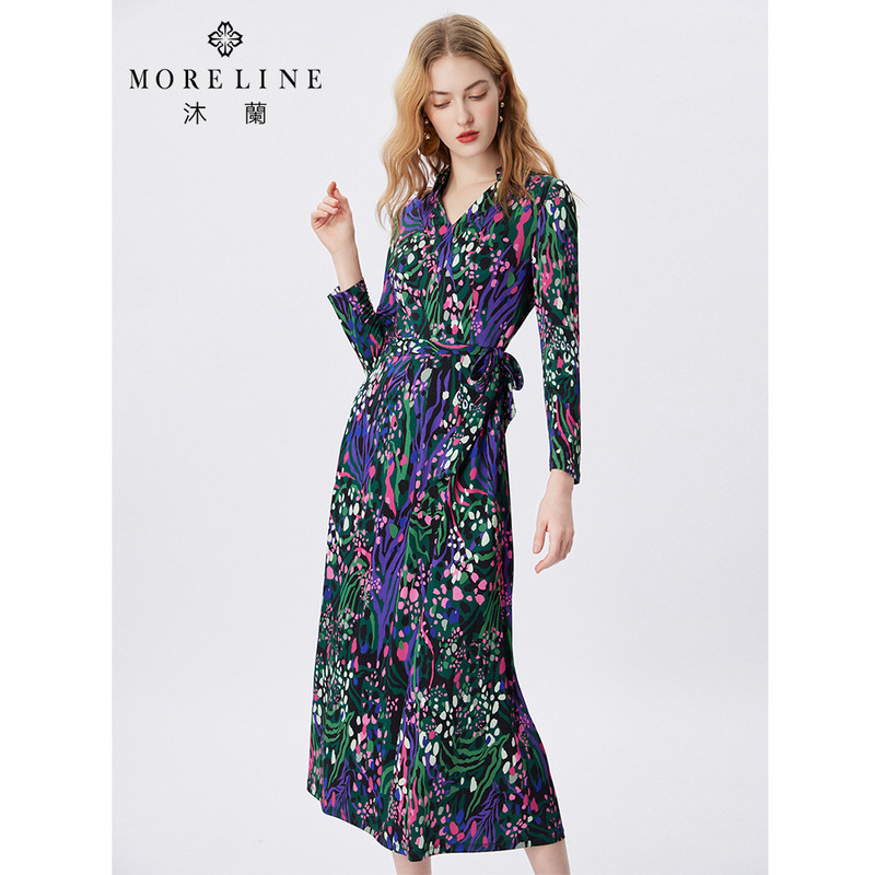 MORELINE沐兰春季法式V字翻领经典印花针织长袖连衣裙