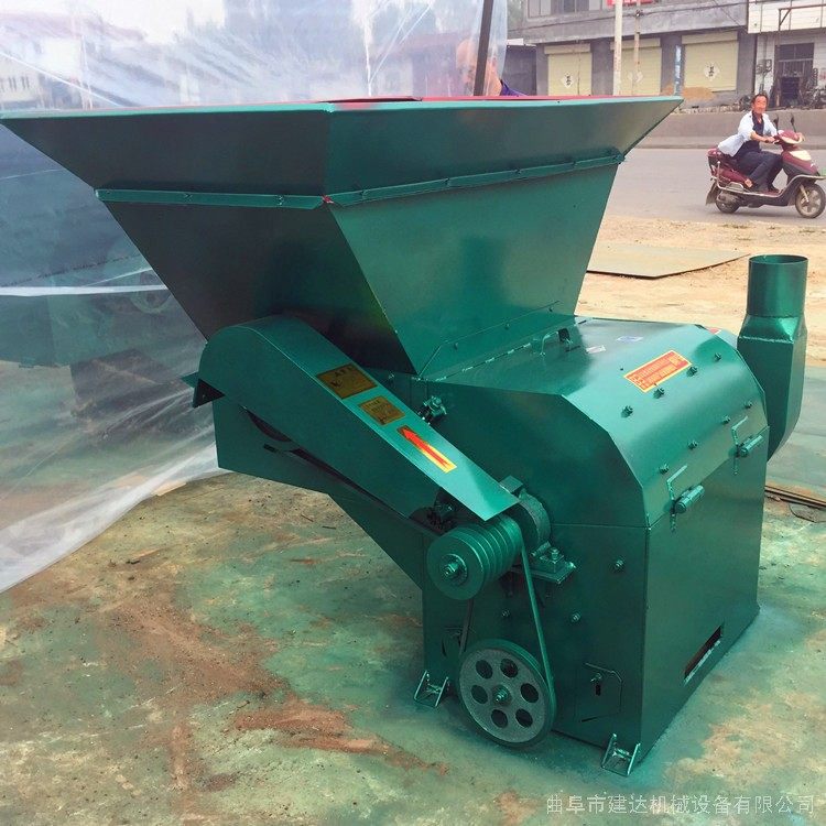 干草饲料粉碎机图片 花生秧粉草机 牲畜养殖草粉粉碎机,机械设备,粉碎机,淘宝优惠券,粉丝福利购,淘宝优惠卷