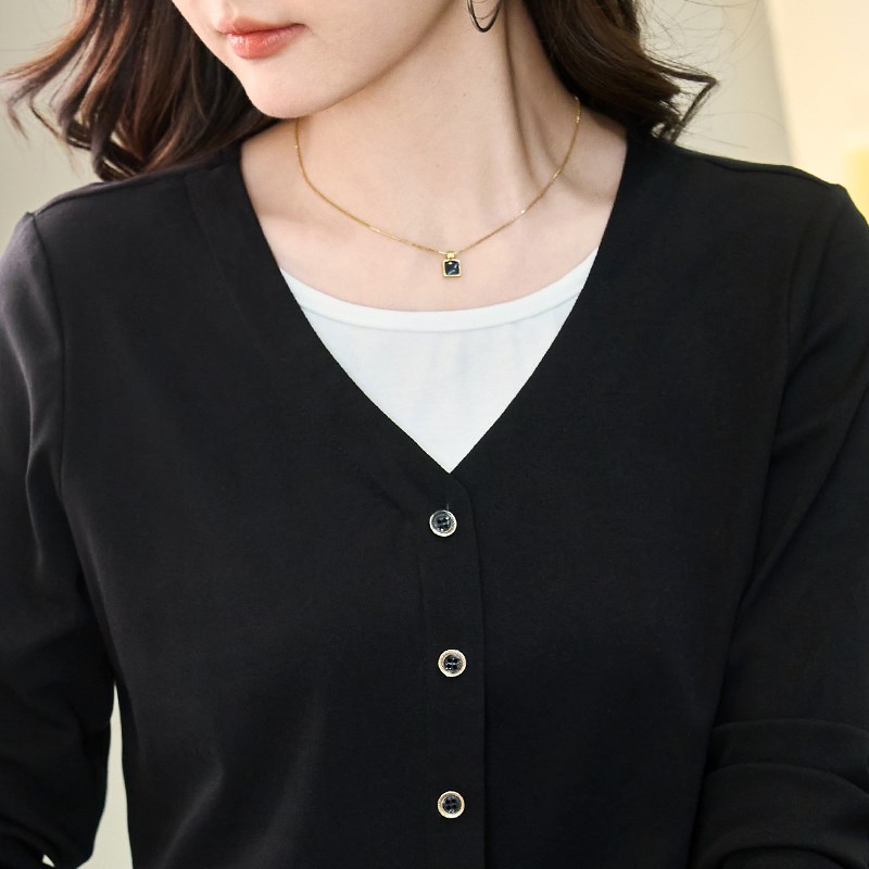 纯棉假两件宽松打底上衣女春秋新款v领长袖t恤女大码休闲外穿秋衣