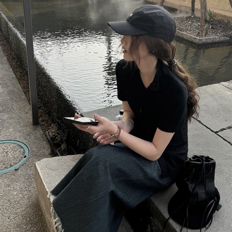 toojoys阴天假期 黑色高领短袖针织衫女夏薄款修身坑条上衣