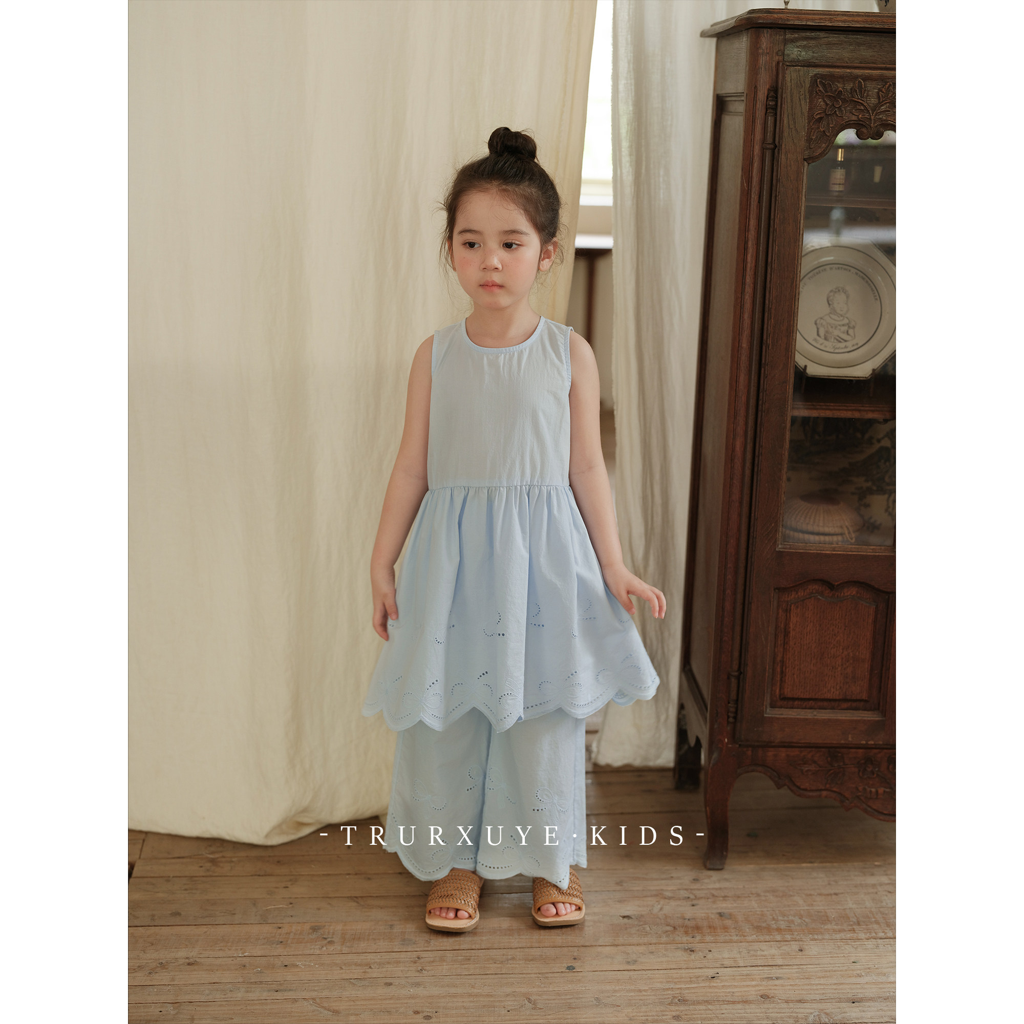初煦女童纯棉轻薄花边连衣裙2025新款夏季洋气儿童休闲阔腿裤套装