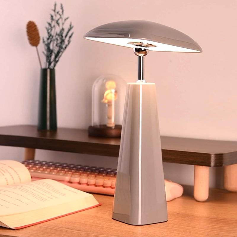 汤姆逊氛围装饰花苞灯卧室床头灯