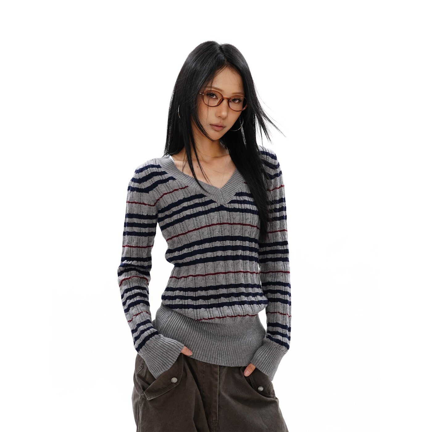 法式高智感条纹V领针织衫女秋冬修身显瘦内搭毛衣小众打底衫上衣