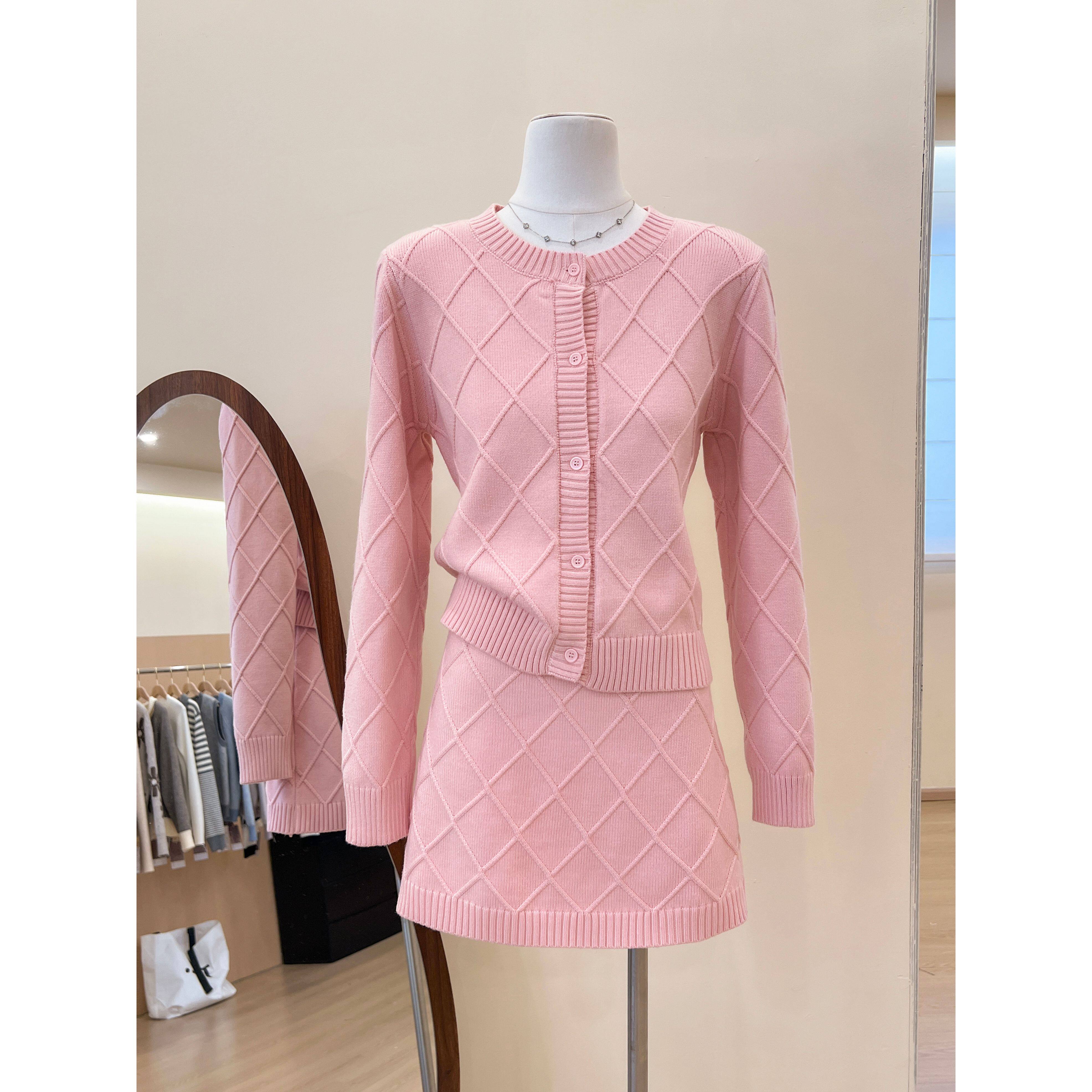 实拍~春装搭配一整套气质高级感粉色菱格纹毛衣半身裙针织套装女