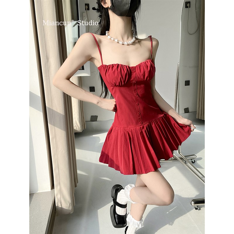 法式少女感胸型束腰吊带连衣裙复古宫廷风a字裙百褶下摆短裙夏