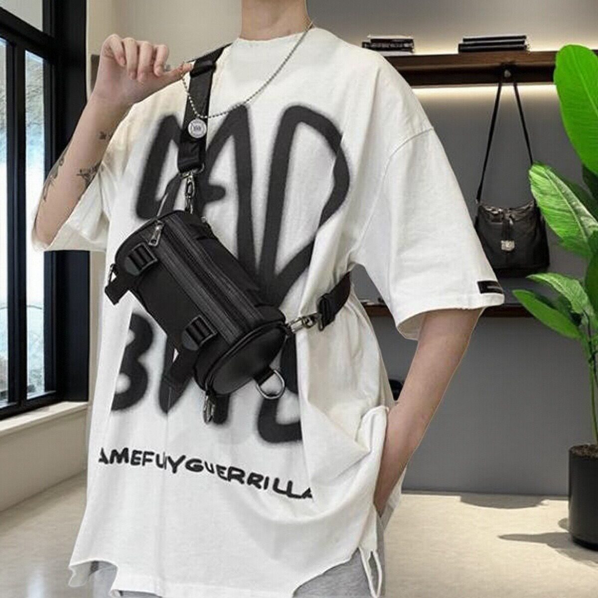 时尚青年休闲运动款斜挎包