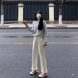 艾恩晟 秋季新款牛仔裤宽松直筒白色阔腿 博主穿搭长裤