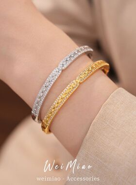锆石电镀女手环时尚设计感真金手镯圆形小众精致18k卡扣百搭手饰
