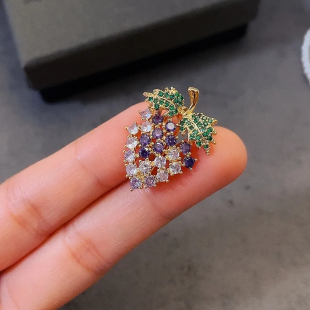 夏日甜美小清新水晶葡萄胸针个性 固定衣服别针防走光 时尚 领针开衫
