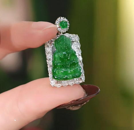 【莹莹专享】翡翠观音方牌吊坠
