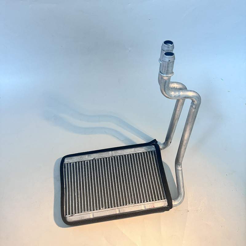 适用芸正水箱风光580暖风小水箱总成 散热器总成暖风小水箱现货批