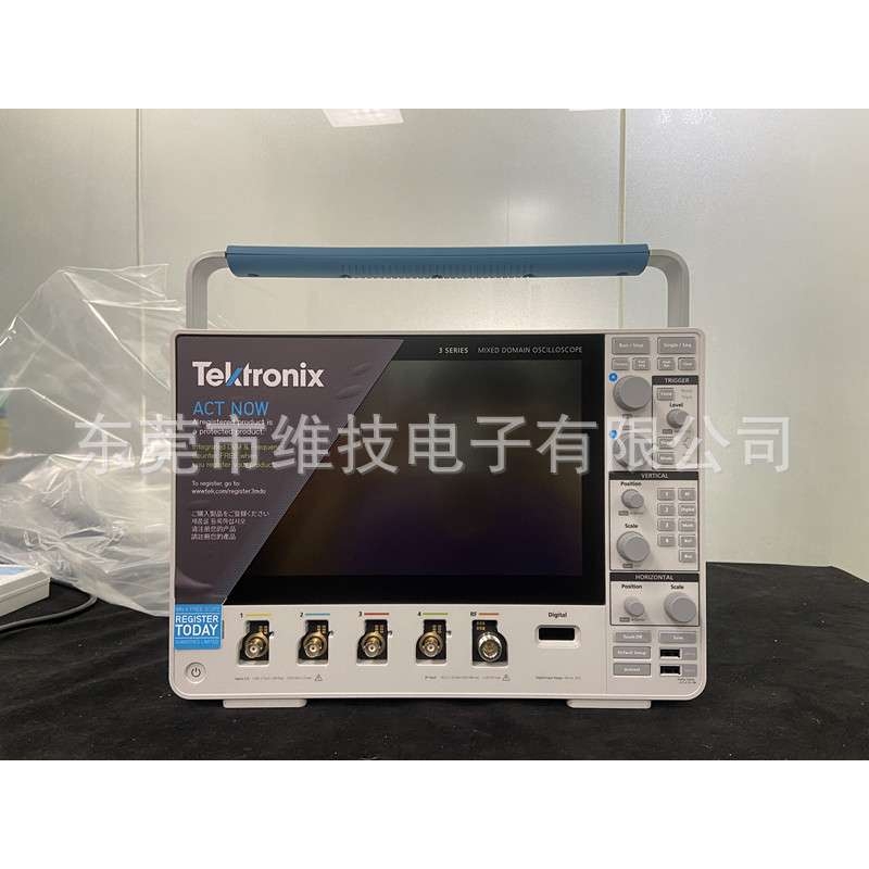 Tektronix泰克3系列 MDO混合域示波器MDO32/34 3-BW-1000