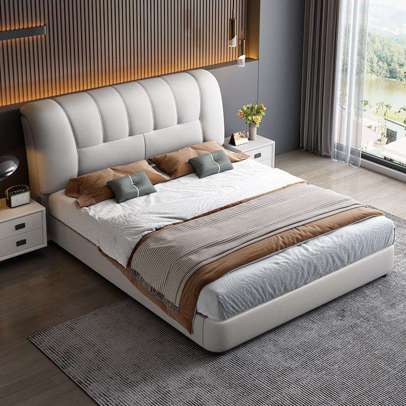 2024年新款现代简约皮床主卧室高端皮床双人1米8软包实木储物大床