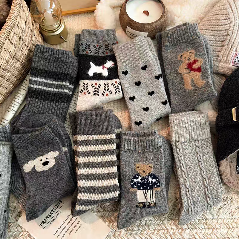 袜子女中筒袜秋冬季加厚保暖日系可爱羊毛袜条纹灰色女生堆堆长袜