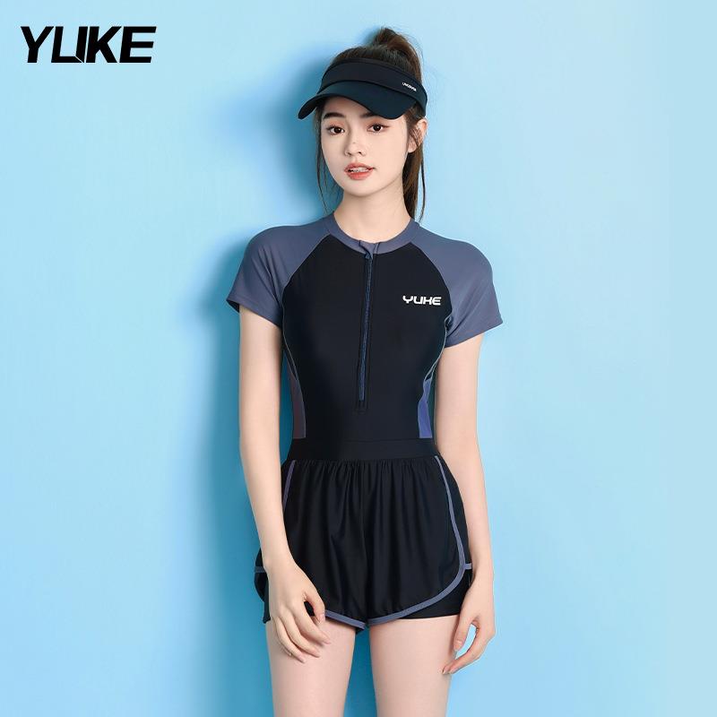 新款直销泳衣女士款2023新款连体平角保守微胖女孩遮肉泡温泉游泳