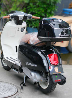 适用于2024款RA GT150尾箱摩托车后备箱复古载物箱行李箱改装配件