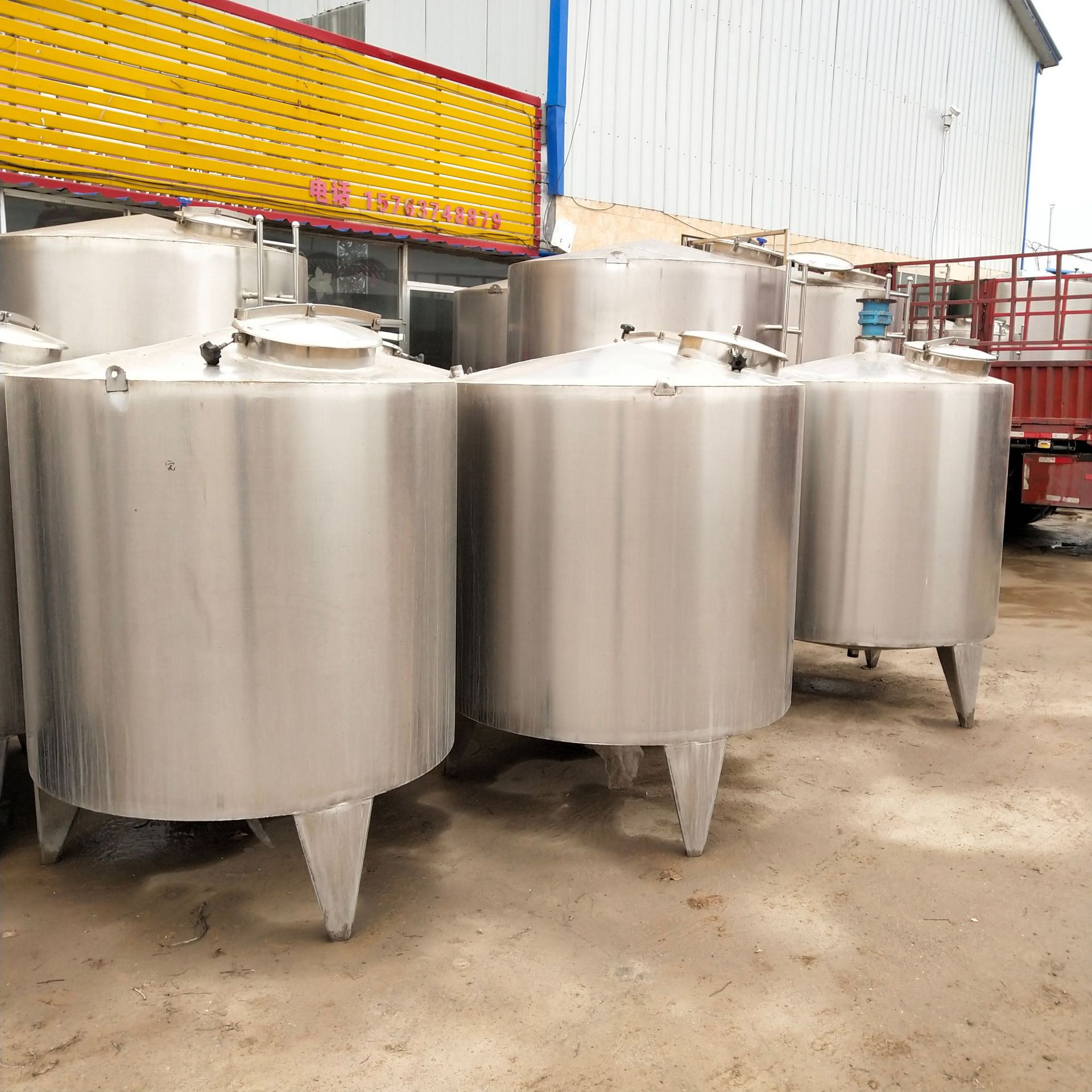 出售304不锈钢储罐3吨5吨10吨食品储罐 储油罐 储水罐 加热搅拌罐