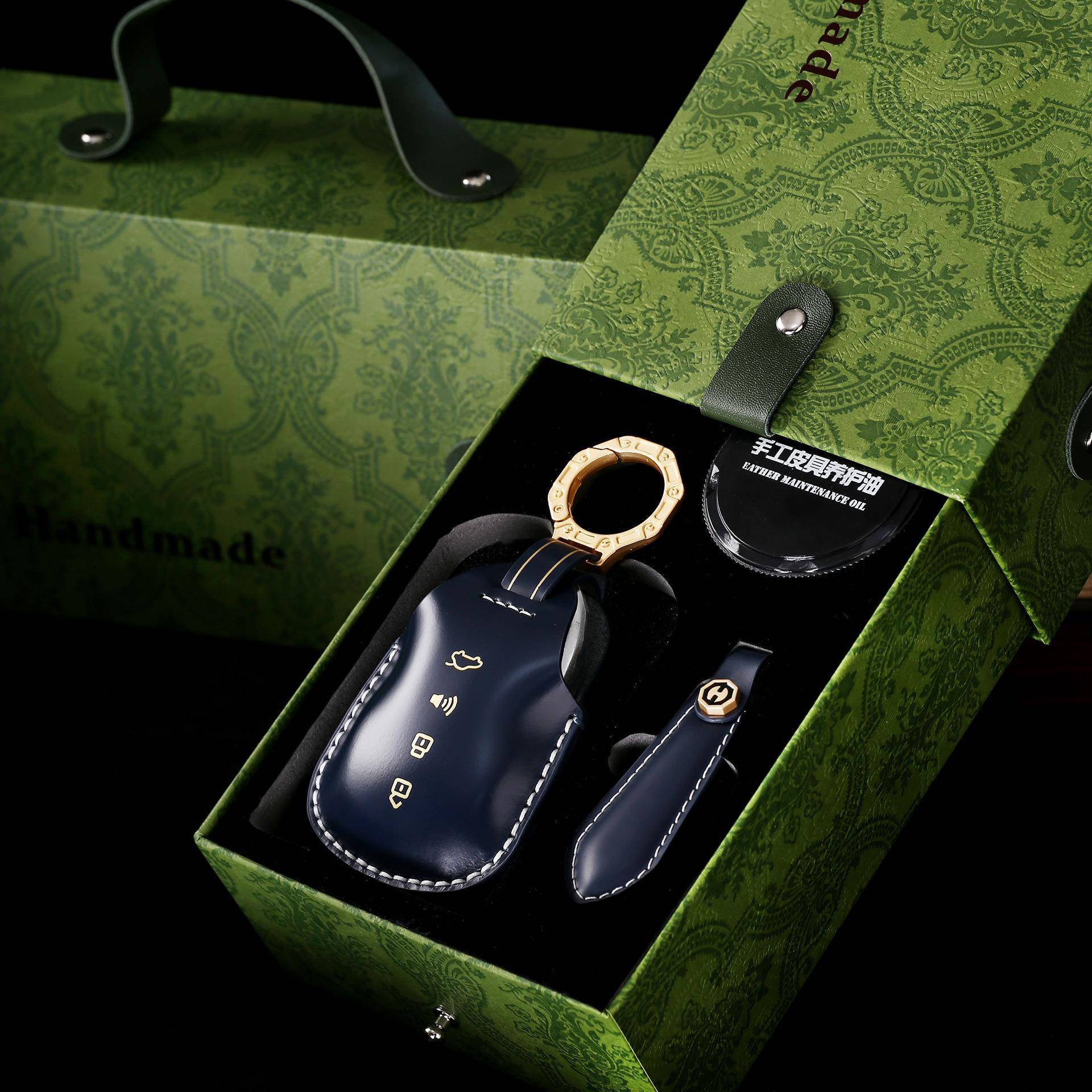 适用于23款魏派蓝山钥匙套新款WEY摩卡真皮保护套包高档汽车用品