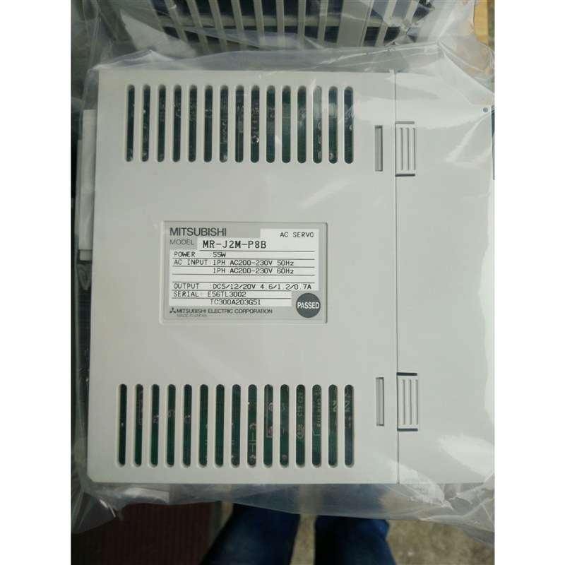 MR-J2M-10DU/20DU/40DU/70DU/P8A/P8B/BT/BU4/BU6/BU8/MR-J2S-10A