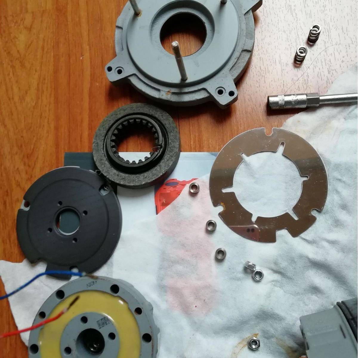 德国ssew刹车电机BE20刹车片BM15BE11制动盘BE20B抱闸片制动电机