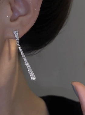 极速精致满钻锆石流苏耳环气w质长版竖条纹一字耳针超闪灵动小众