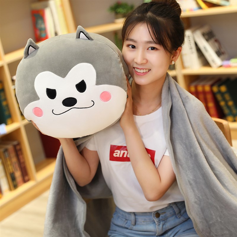 抱枕被子两用办公室暖手午睡枕头汽车内靠垫空调毯靠枕三合一毯子