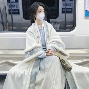 宋制汉服女中国风冬季加厚加绒改良吊带褙子百搭飞机袖百褶裙日常