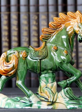 唐三彩马陶瓷红马摆件八骏赤兔家居客厅饰品摆件工艺礼品马上有钱