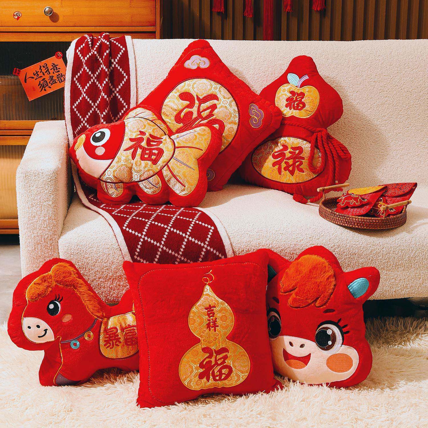 新款马年节日抱枕2026新年红色喜庆沙发装饰用品春节客厅座椅靠枕