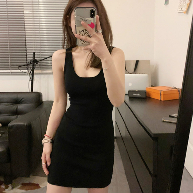 吊带针织裙女2026夏季收腰背心裙显瘦包臀连衣裙小个子初夏精致
