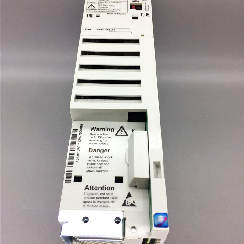 原装进口伦茨8200变频器E82EV152-2C E82EV152K2C 1.5KW 220V现货