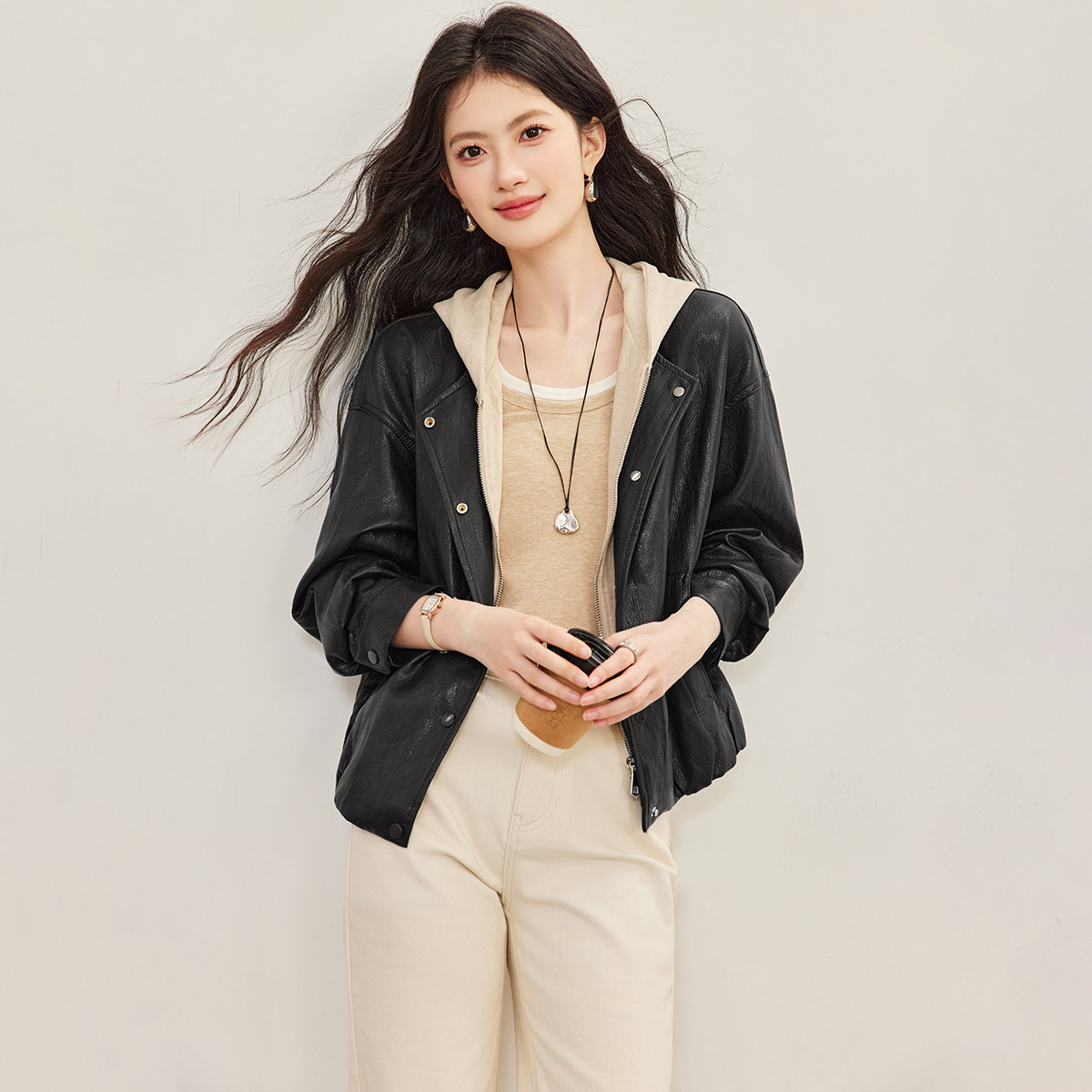 诗萌假两件连帽短款PU皮衣女