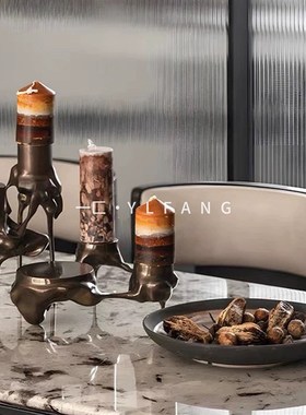 一匚 现代轻奢金属三足抽象烛台香薰组合摆件 样板间酒店餐厅饰品