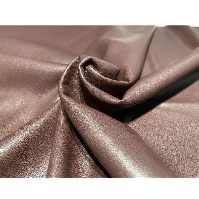 仿真皮纹真蛋白pu 真蛋白麂皮绒底PU人造革 防皱肤感春秋皮裤面料