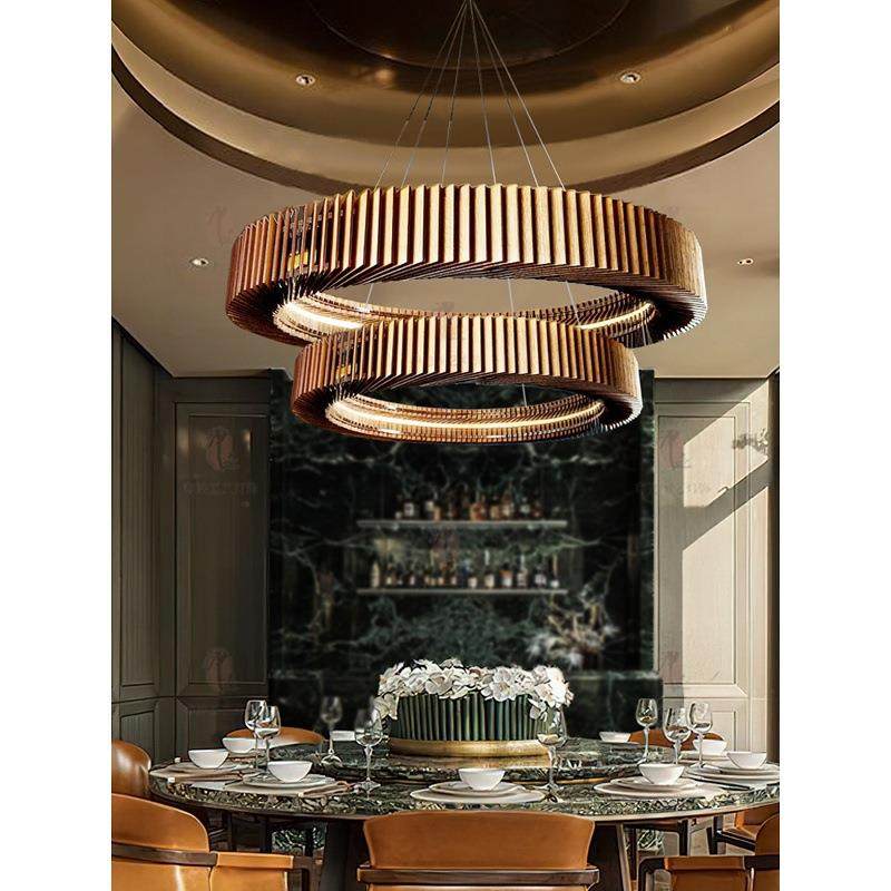 设计师餐厅吊灯2025新款店铺商用饭店包厢圆桌高级感实木餐饮灯具
