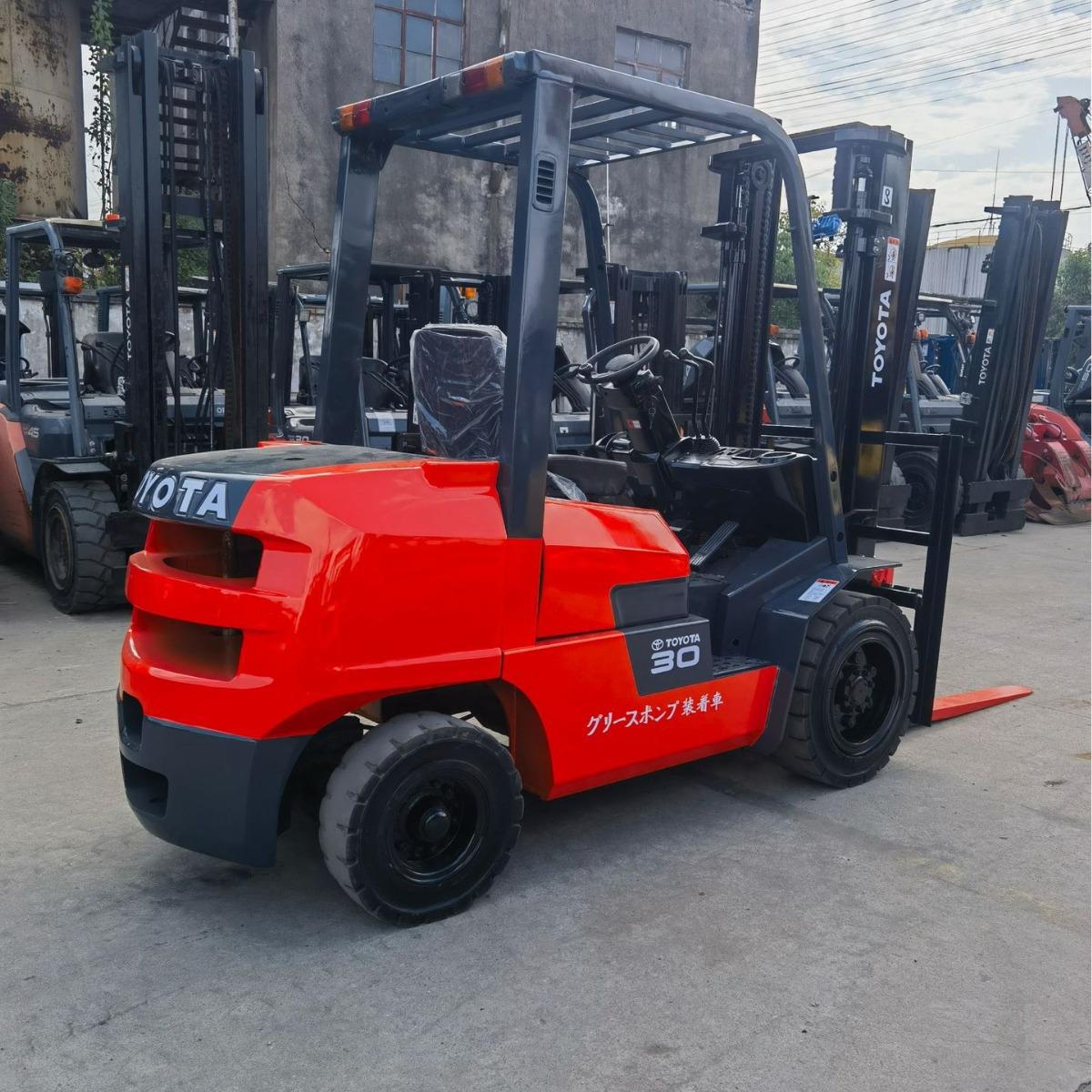 丰田3吨叉车 TOYOTA 7F/8FD30/FDZN30 USED FORKLIFT