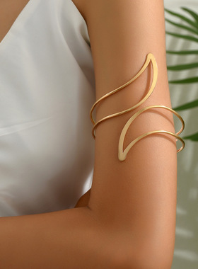 欧美跨境直供镂空月牙臂环简约创意手臂小众可调节开口个性手饰