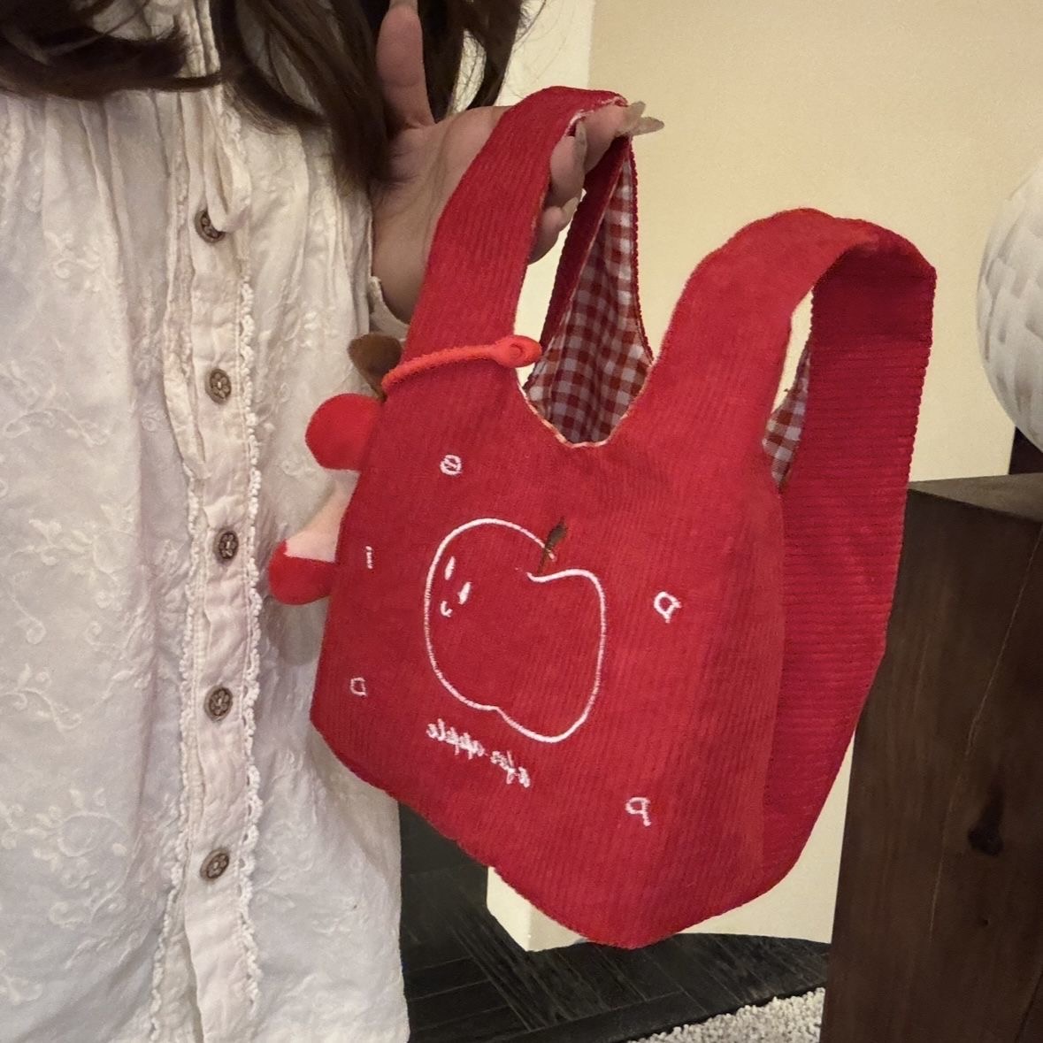 红色灯芯绒苹果刺绣手提包2025新款复古百搭通勤上班杂物小拎包女