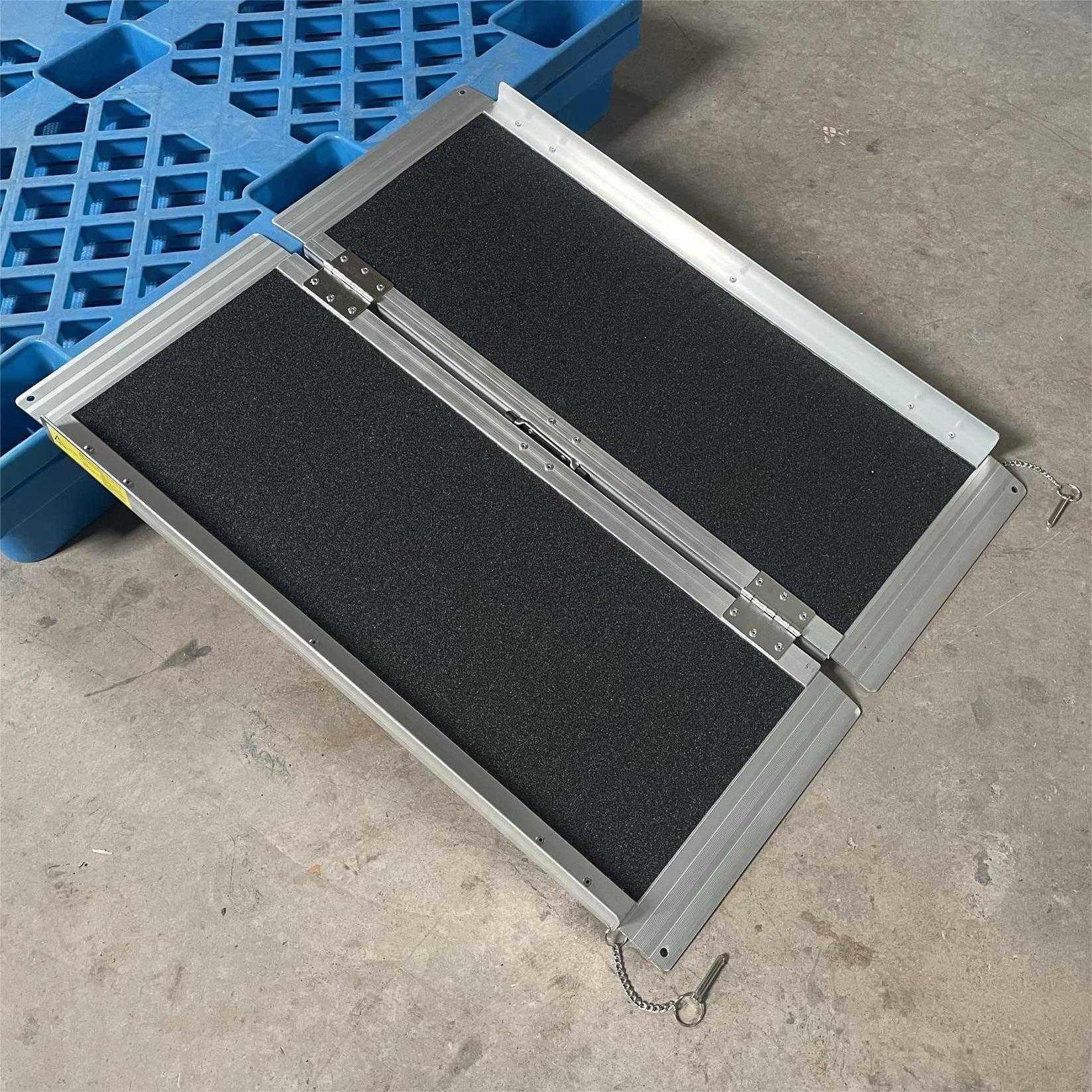 无障碍铝合金上下车台阶楼梯斜坡垫 折叠款铝制跳板坡道