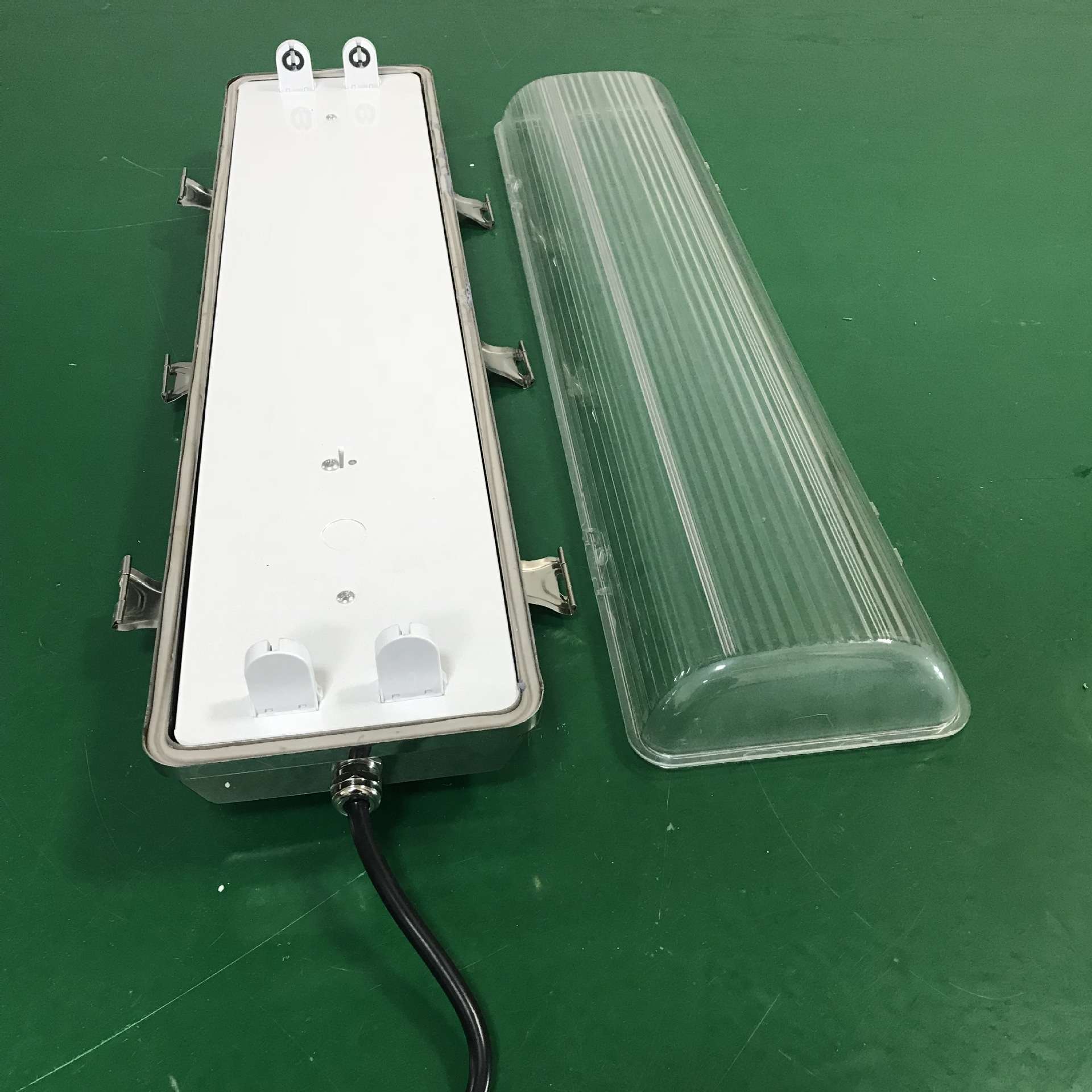 ip65应急不锈钢三防灯外壳 t8led三防灯不锈钢套件地下车库支架灯
