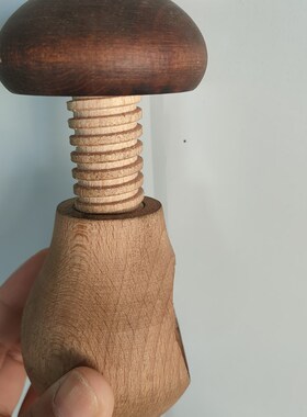 定制各种木质摆件工艺品来样定做黑胡桃蘑菇造型核桃坚果夹子