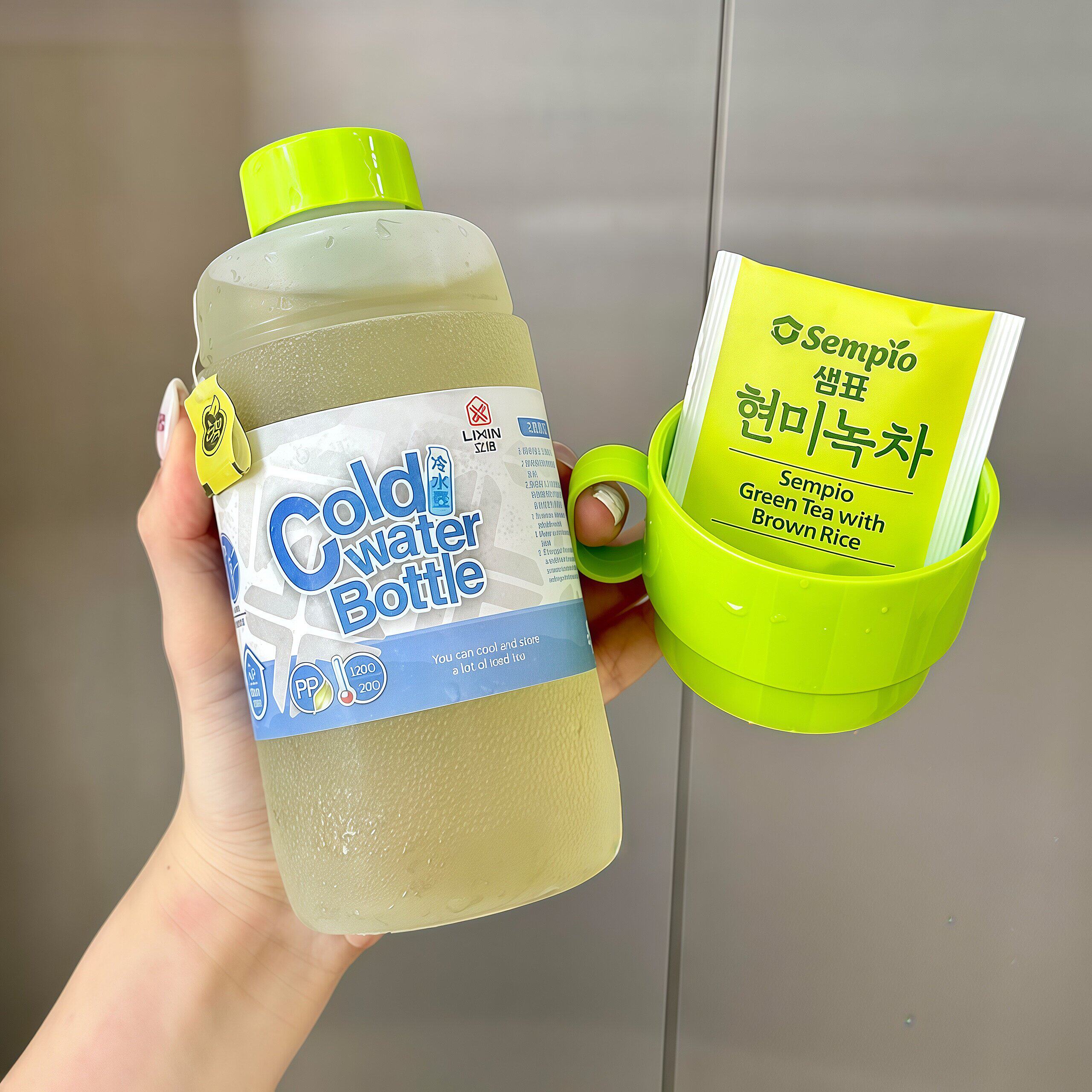 自带小杯子！外带咖啡随手杯大容量冷水杯耐高温防漏便携冷萃杯子