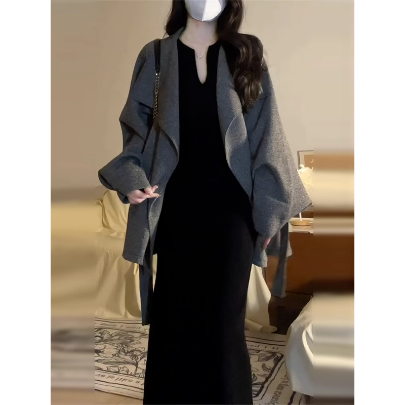 韩系松弛感慵懒蝙蝠袖毛衣开衫外套女秋冬不规则翻领短款法式大衣